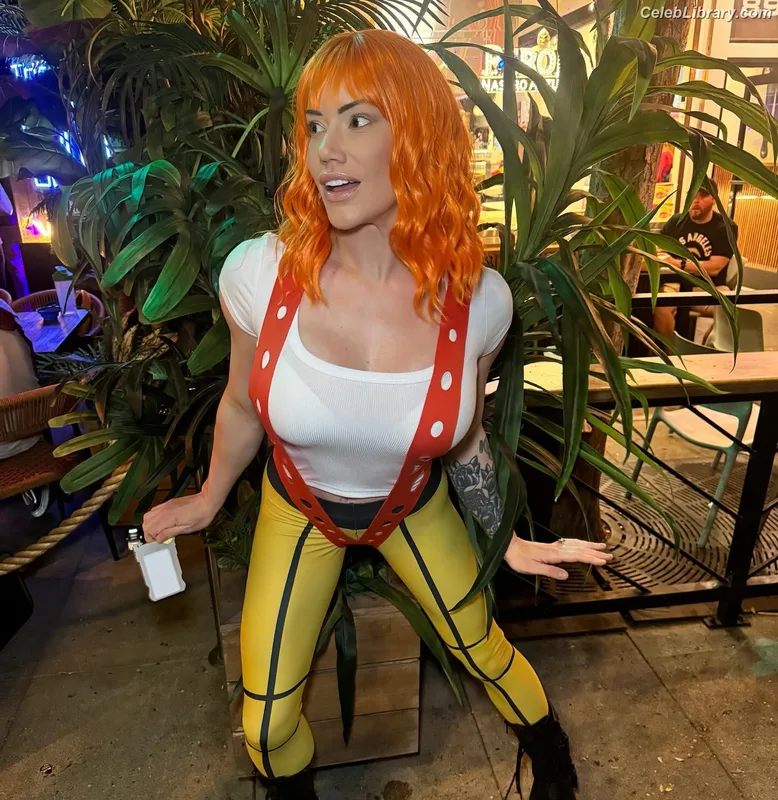 Taya Valkyrie photo 1 of 345