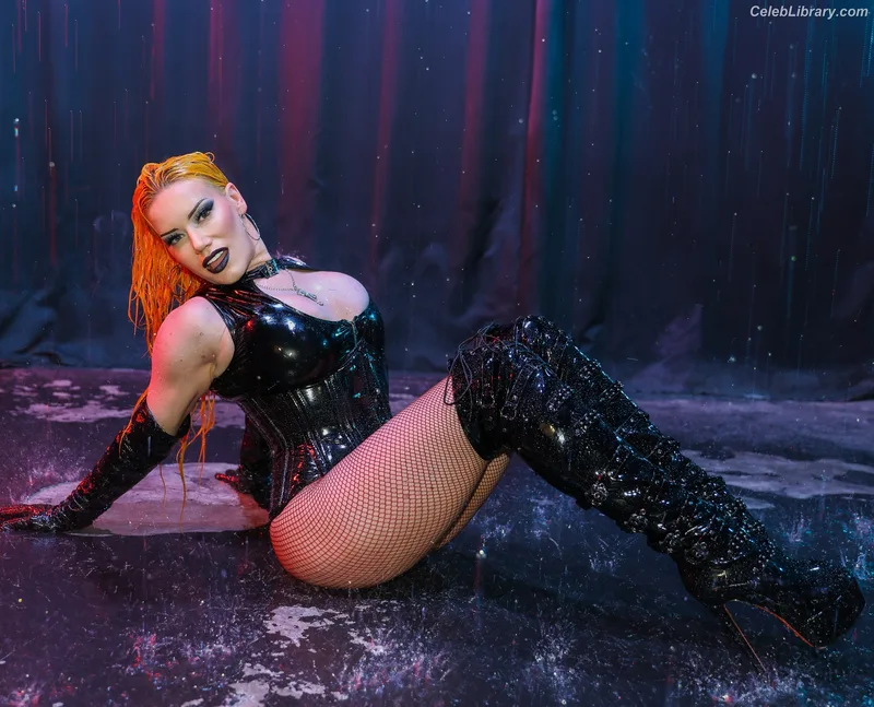 Taya Valkyrie photo 19 of 345