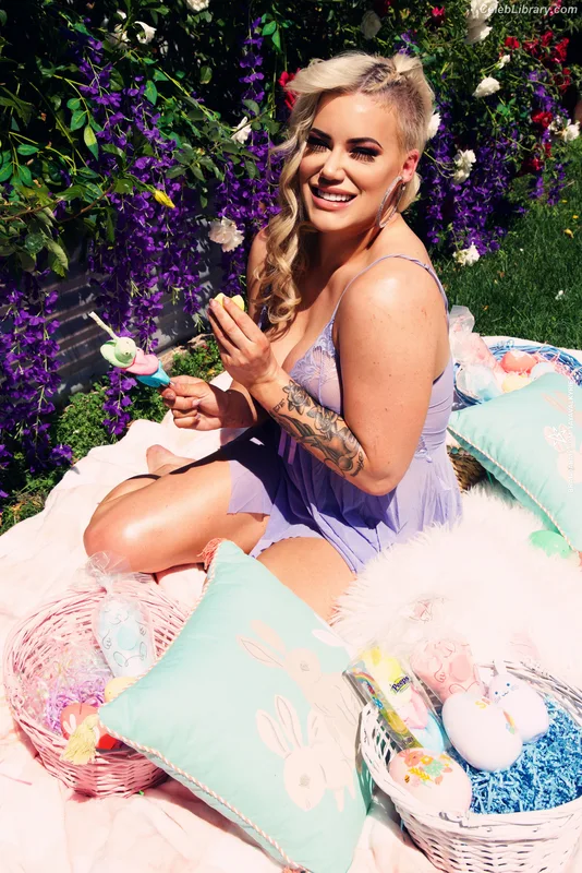 Taya Valkyrie photo 15 of 345