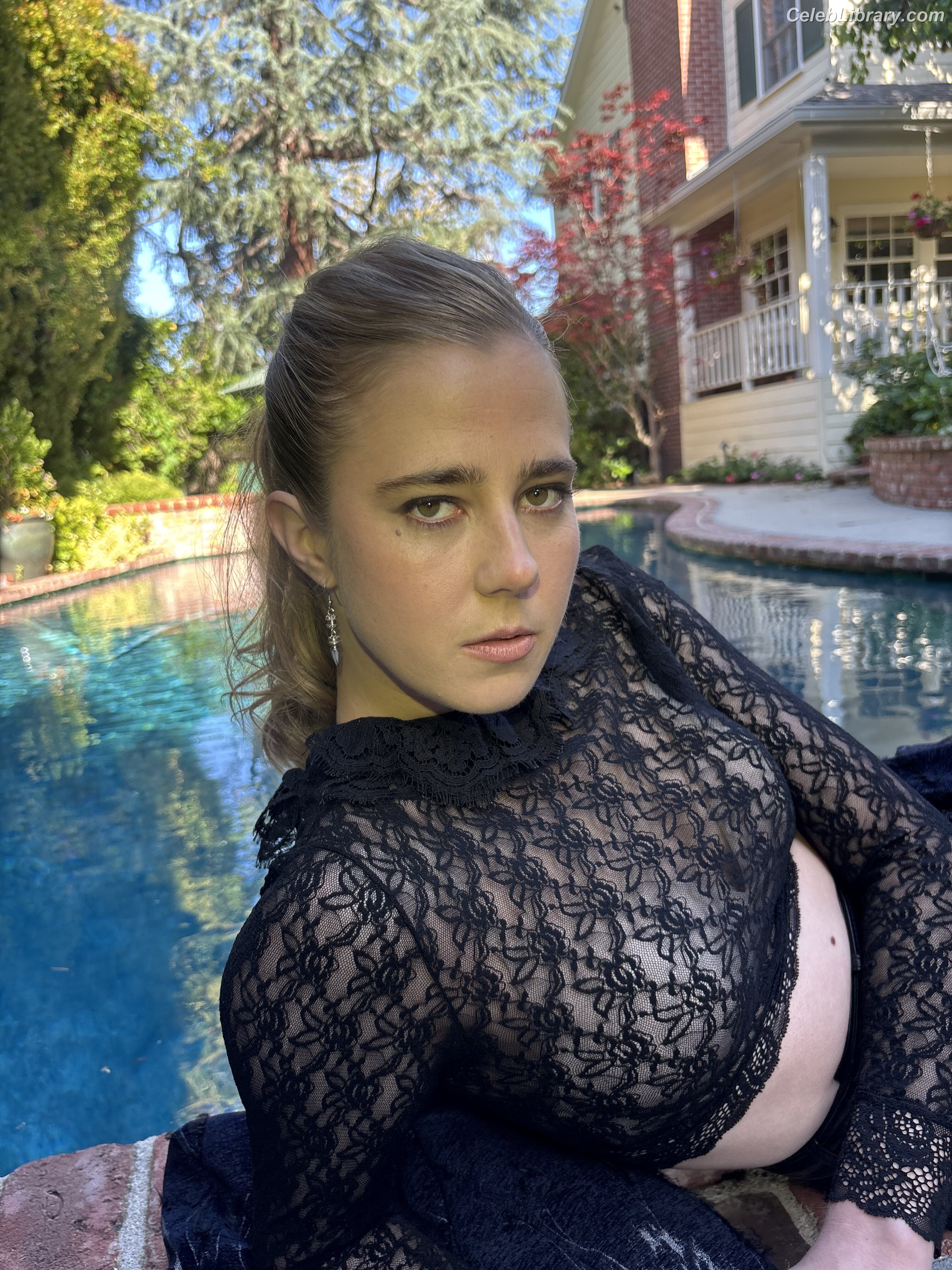 Taylor Dearden photo 1 of 9