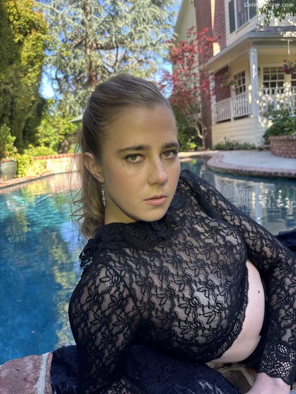 Taylor Dearden photo 1 of 9