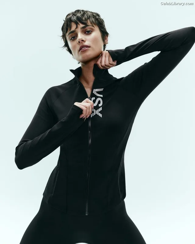 Taylor Hill photo 20 of 546