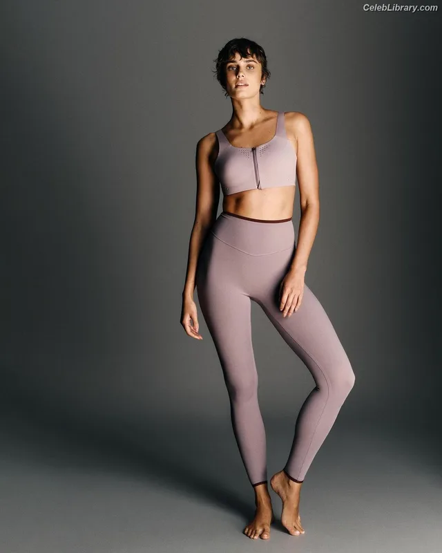 Taylor Hill photo 23 of 546