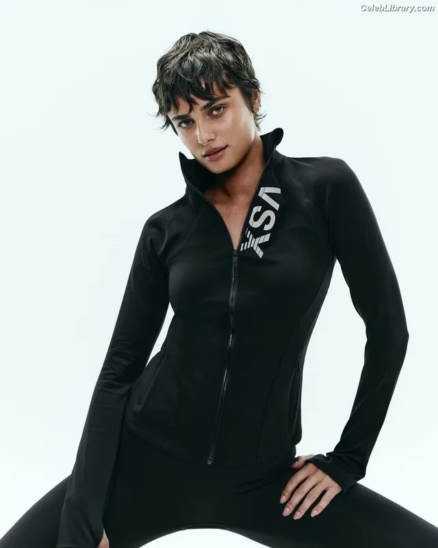 Taylor Hill photo 24 of 546