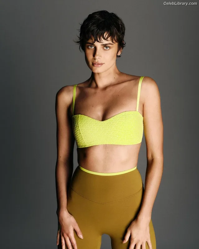 Taylor Hill photo 5 of 546