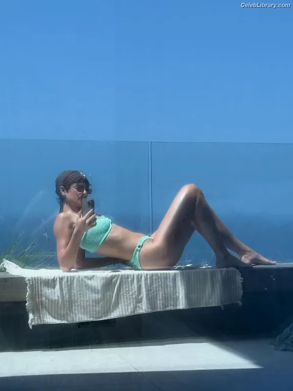 Taylor Hill photo 14 of 546