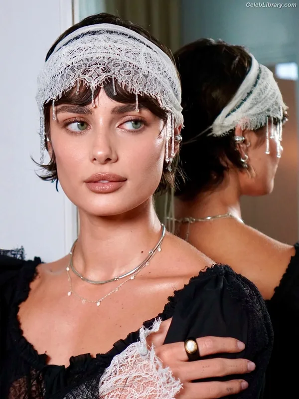 Taylor Hill photo 23 of 546