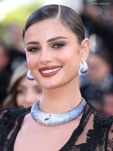 Taylor Hill photo 9 of 546