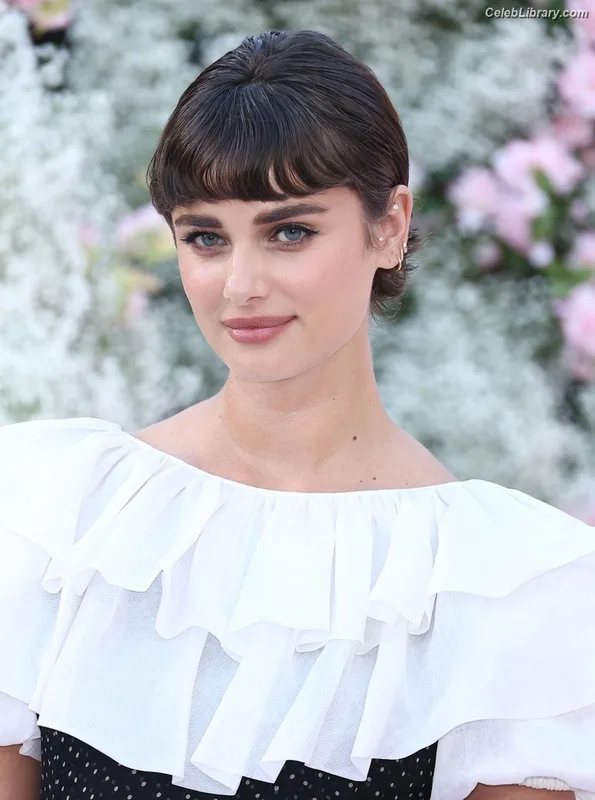 Taylor Hill photo 20 of 546