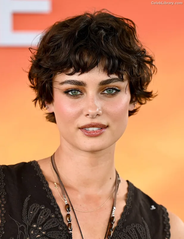 Taylor Hill photo 24 of 546