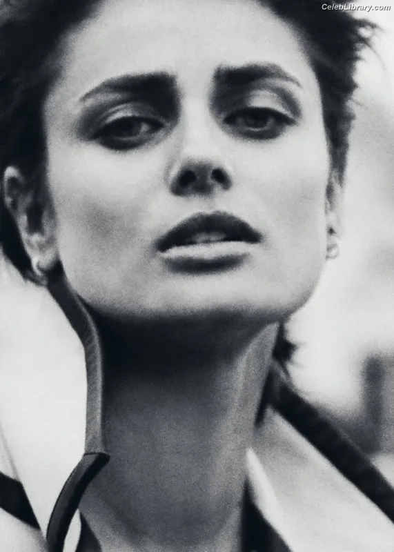 Taylor Hill photo 3 of 546