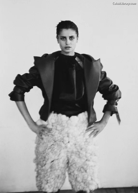 Taylor Hill photo 5 of 546