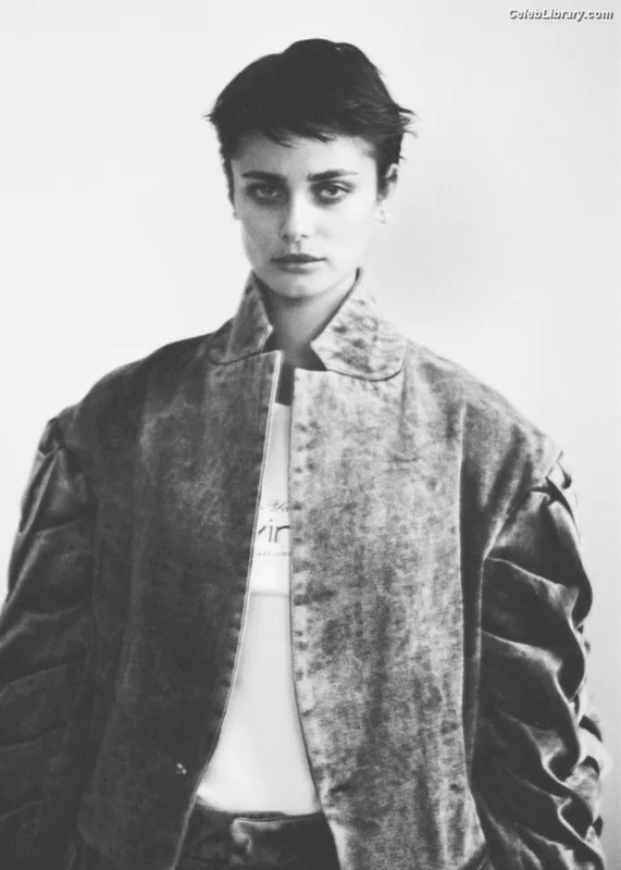 Taylor Hill photo 6 of 546