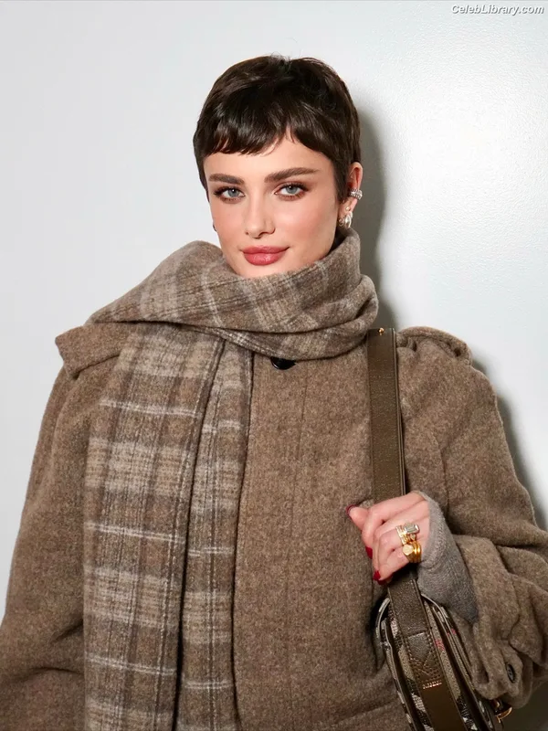Taylor Hill photo 21 of 546