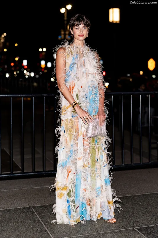 Taylor Hill photo 11 of 546
