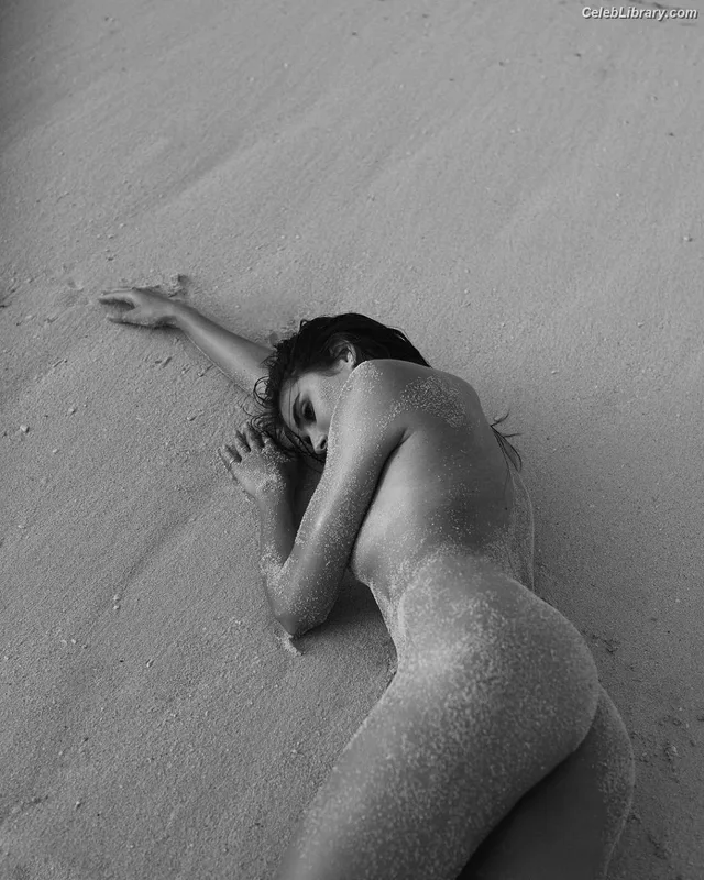 Taylor Hill photo 1 of 546
