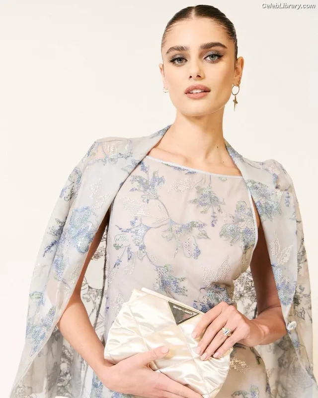 Taylor Hill photo 12 of 546