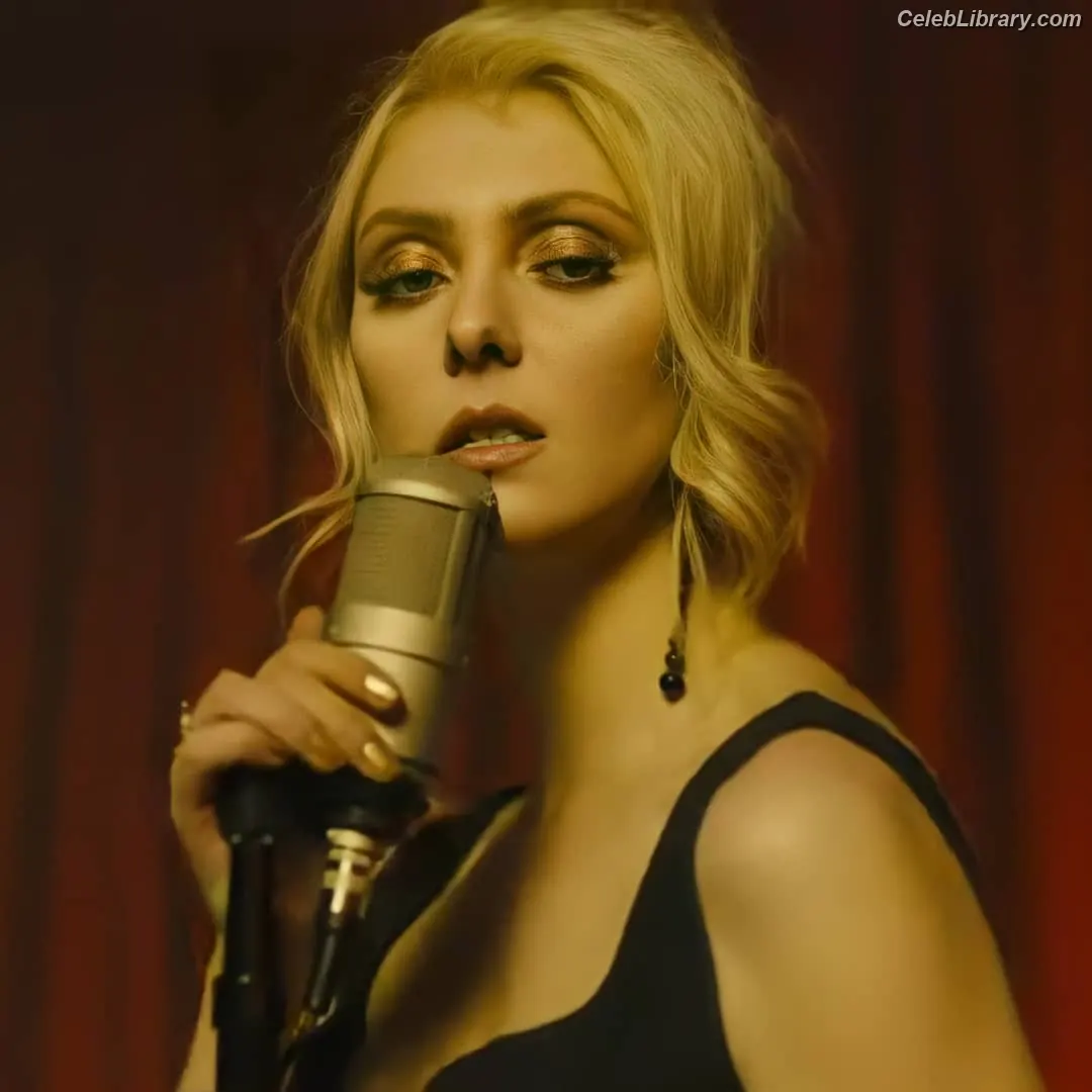 Taylor Momsen photo 14 of 1248