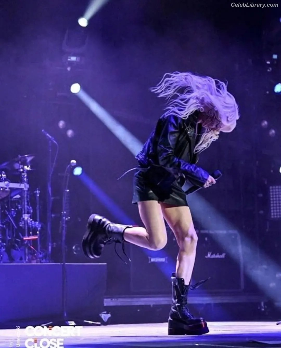 Taylor Momsen photo 1 of 1248