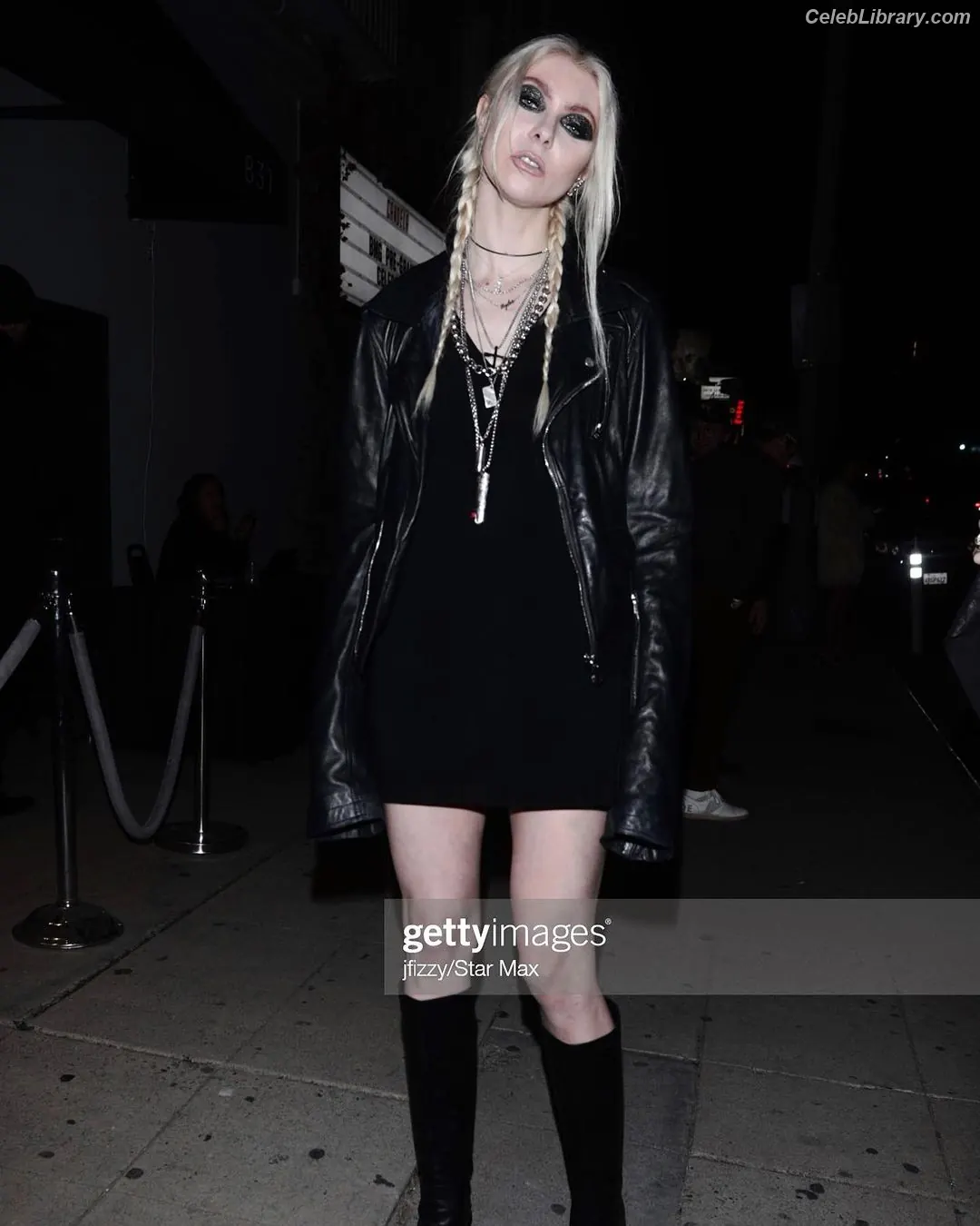 Taylor Momsen photo 10 of 1248
