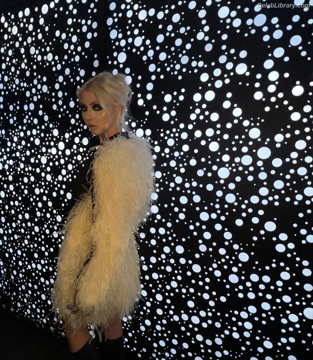 Taylor Momsen photo 12 of 1248