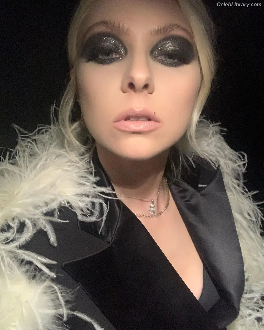 Taylor Momsen photo 19 of 1248