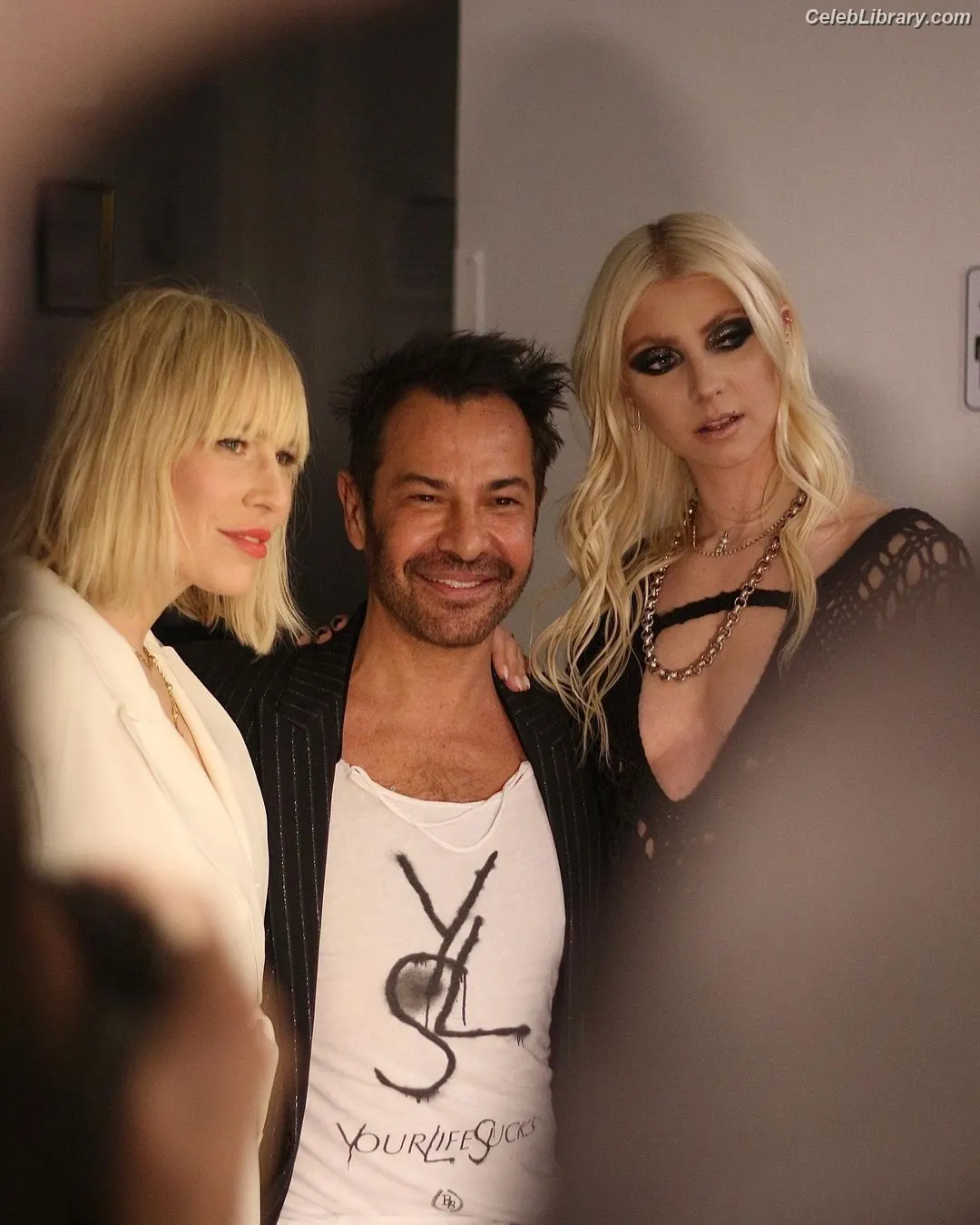 Taylor Momsen photo 4 of 1248