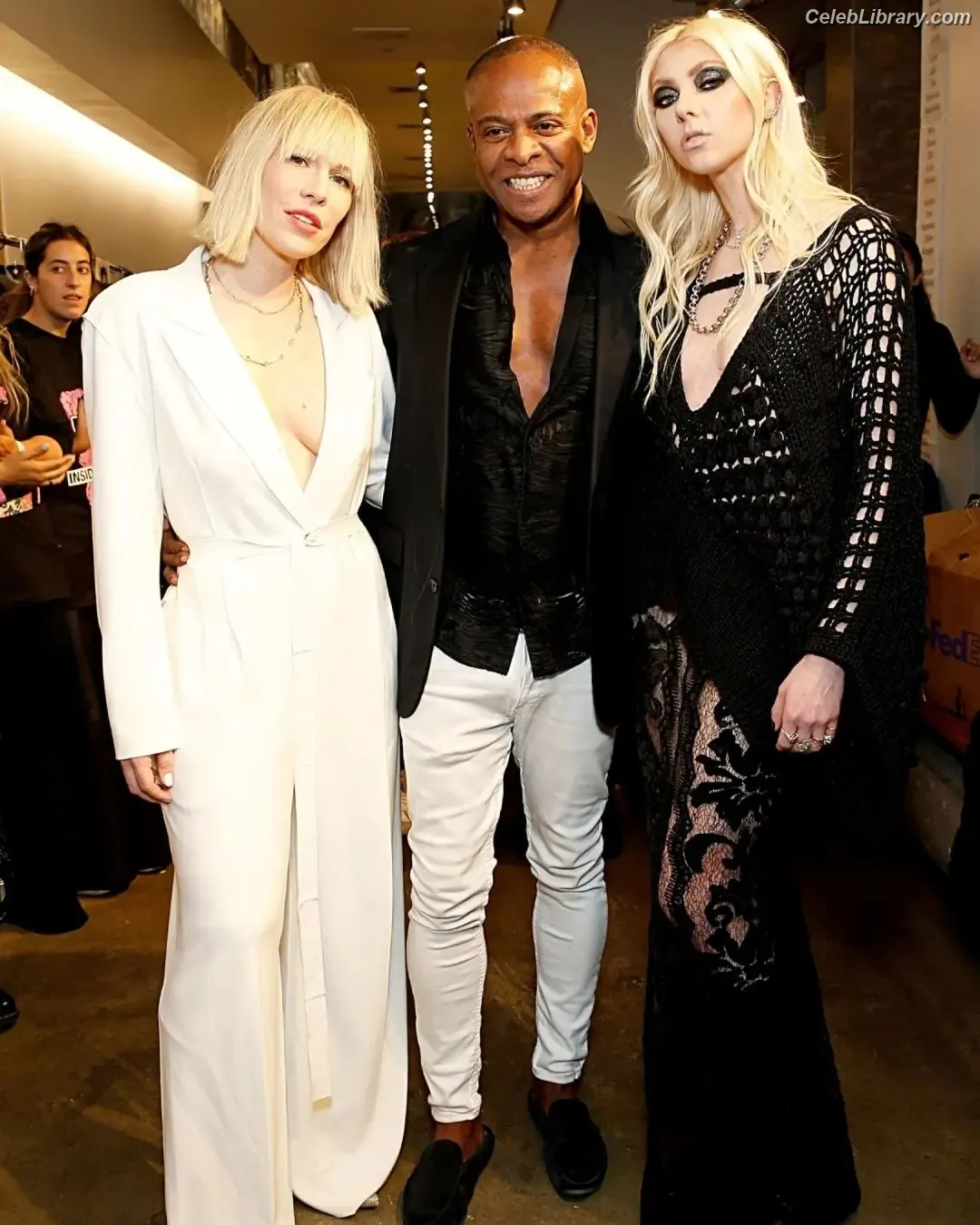 Taylor Momsen photo 15 of 1248
