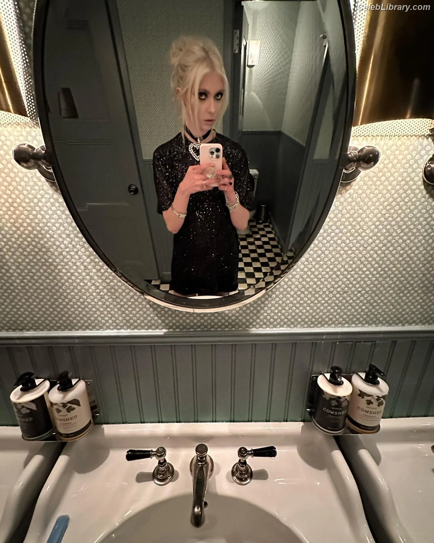 Taylor Momsen photo 22 of 1248