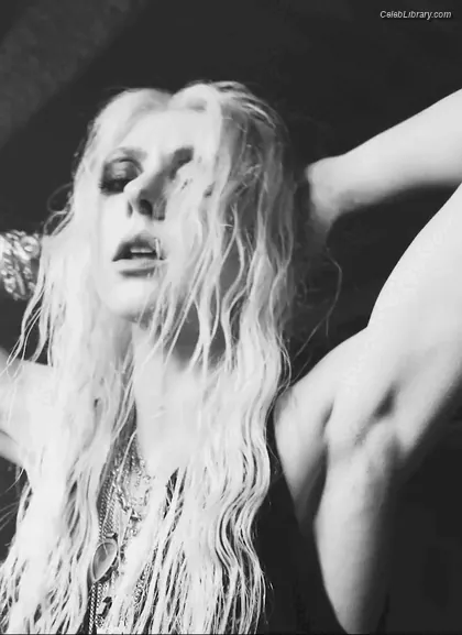 Taylor Momsen photo 3 of 1248