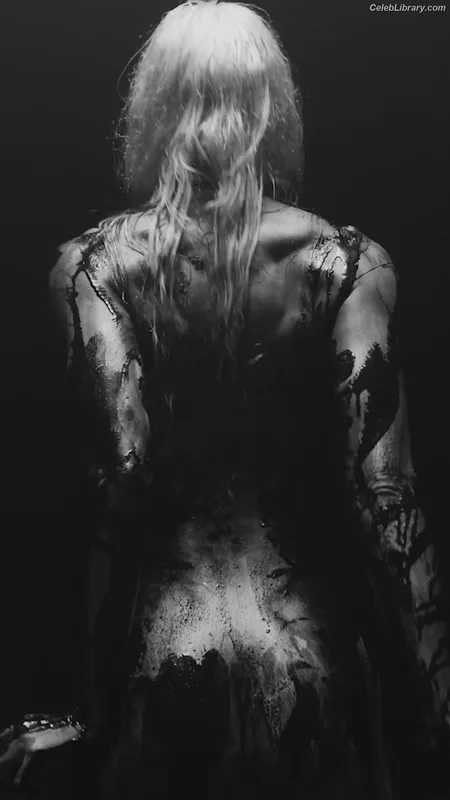 Taylor Momsen photo 6 of 1237