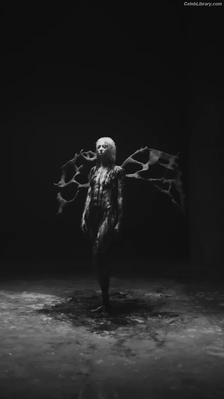 Taylor Momsen photo 9 of 1237