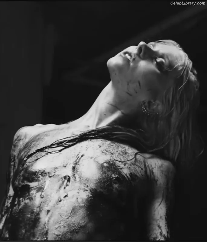 Taylor Momsen photo 15 of 1237