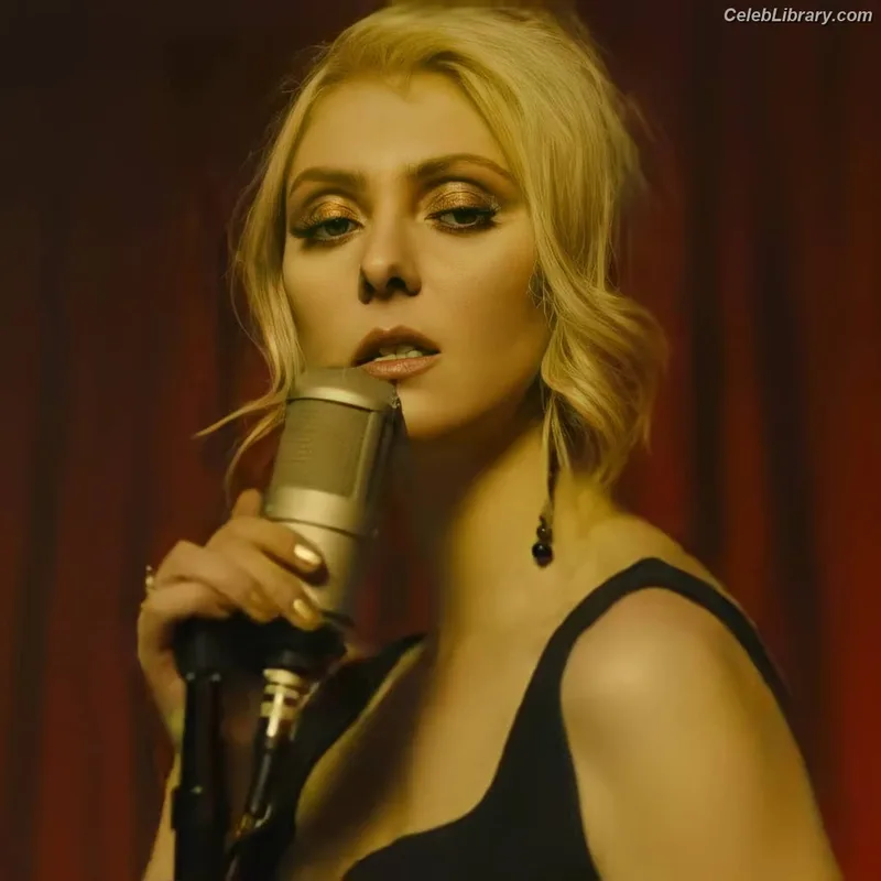 Taylor Momsen photo 14 of 1237