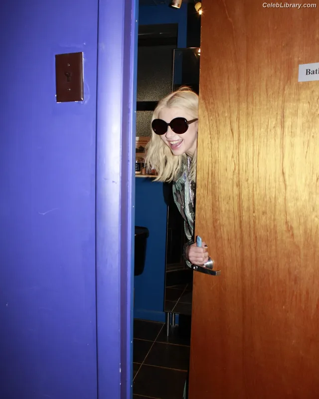 Taylor Momsen photo 7 of 1237