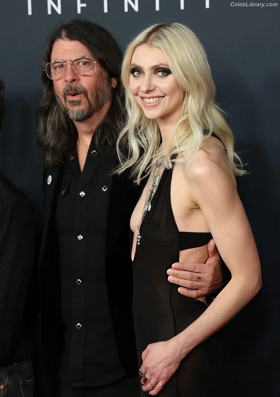 Taylor Momsen photo 4 of 1237