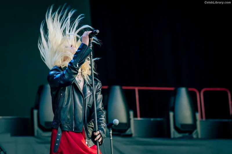 Taylor Momsen photo 15 of 1237