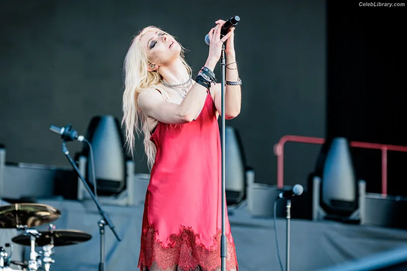 Taylor Momsen photo 23 of 1237