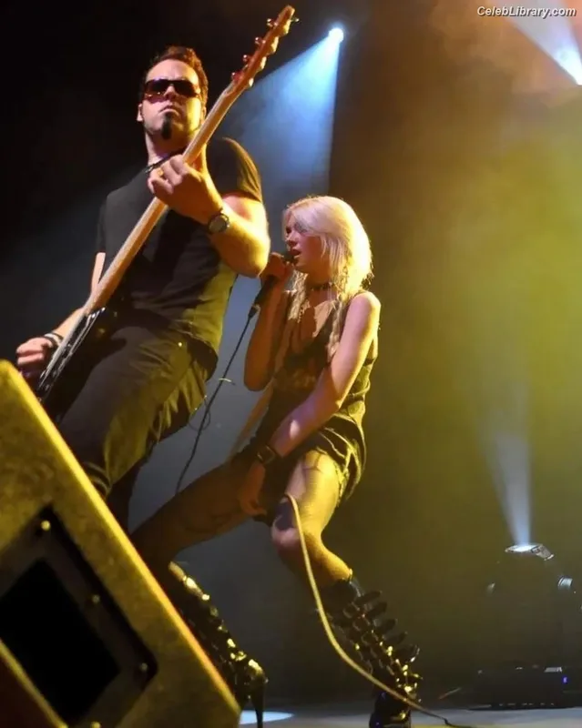 Taylor Momsen photo 6 of 1237