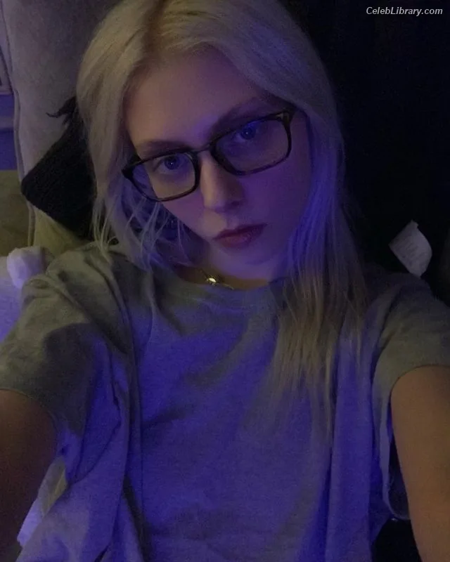 Taylor Momsen photo 13 of 1237
