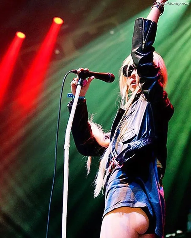 Taylor Momsen photo 20 of 1237