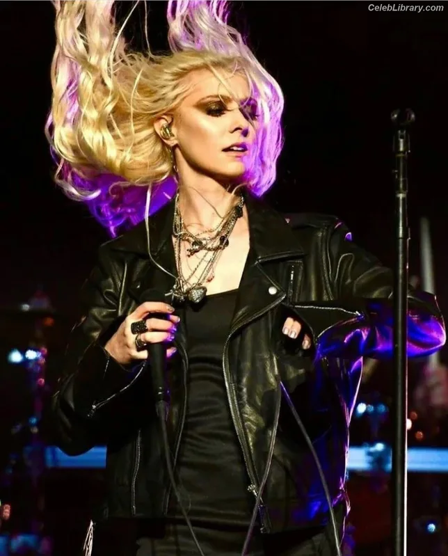 Taylor Momsen photo 22 of 1237