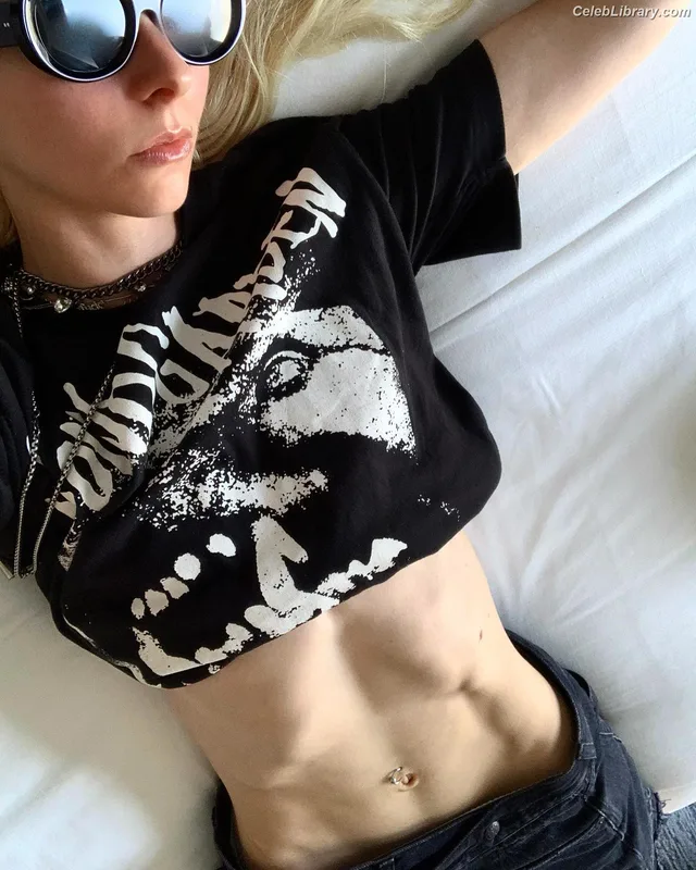 Taylor Momsen photo 6 of 1237