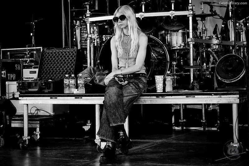 Taylor Momsen photo 21 of 1237