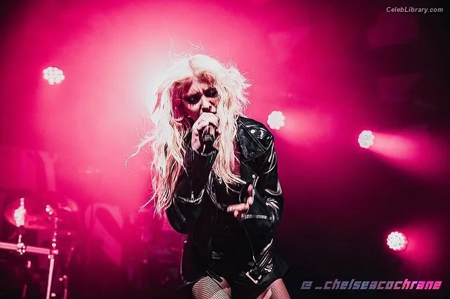 Taylor Momsen photo 8 of 1237