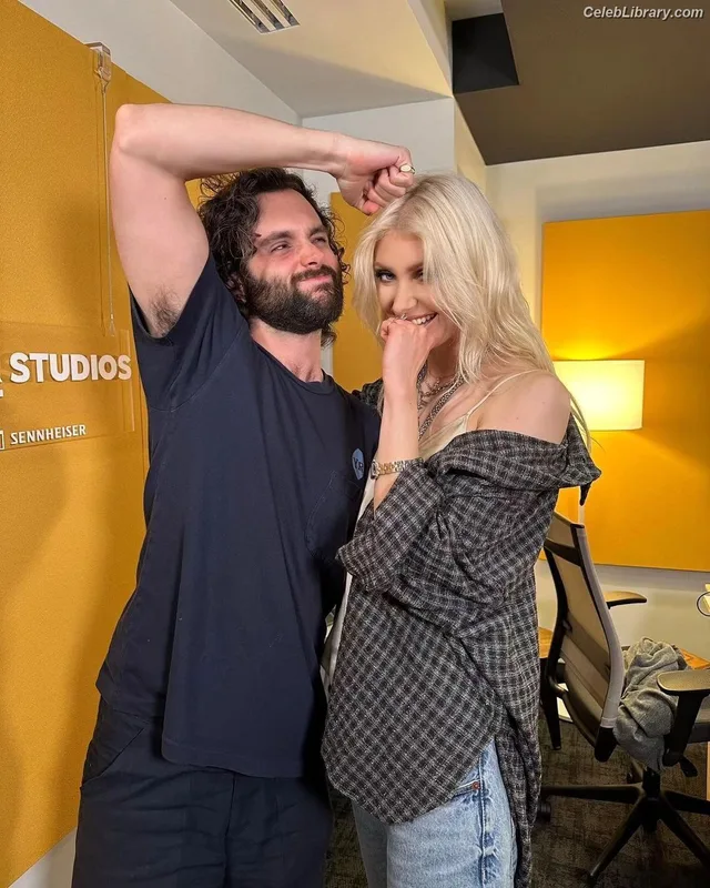 Taylor Momsen photo 15 of 1237