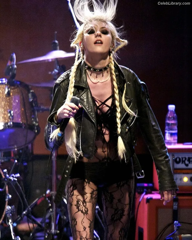 Taylor Momsen photo 11 of 1237
