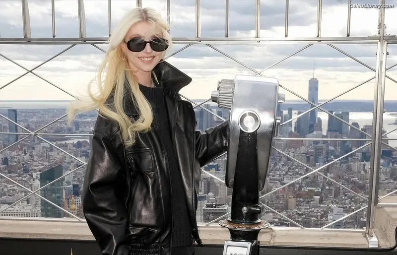 Taylor Momsen photo 19 of 1237
