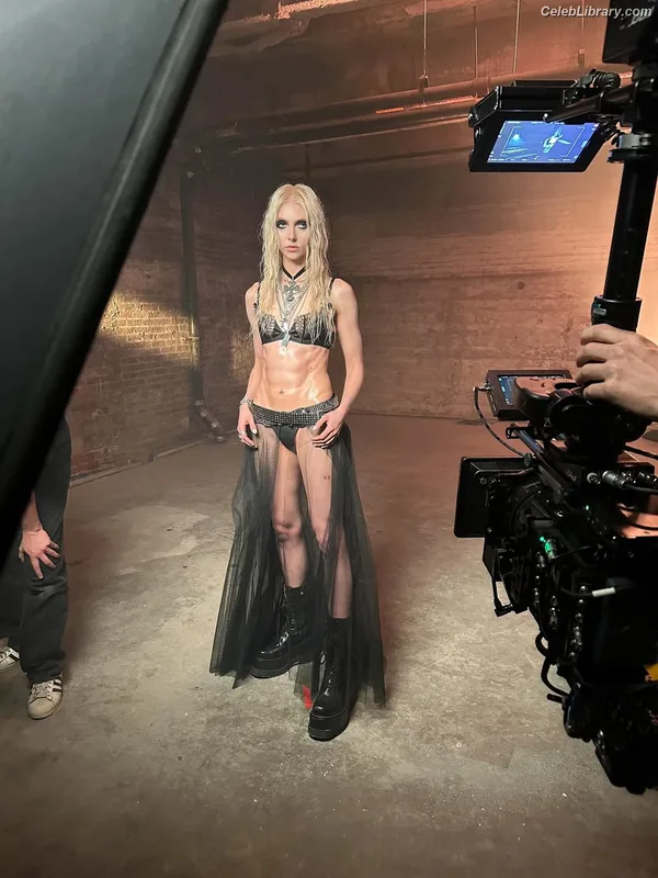 Taylor Momsen photo 19 of 1237