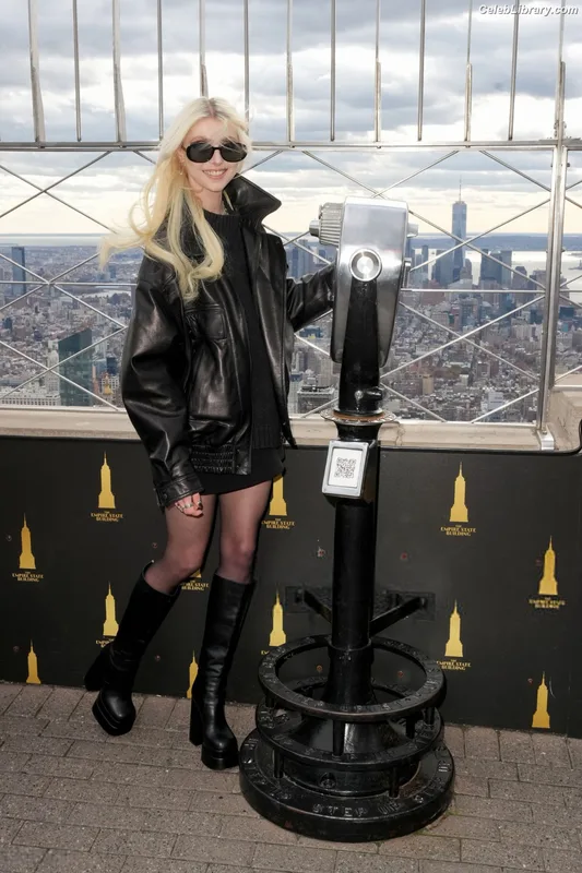 Taylor Momsen photo 22 of 1237